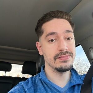 Meet your Posher, Aaron